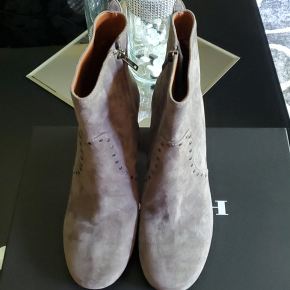 Coach Shoes - AUTHENTIC COACH BOOTS🌹